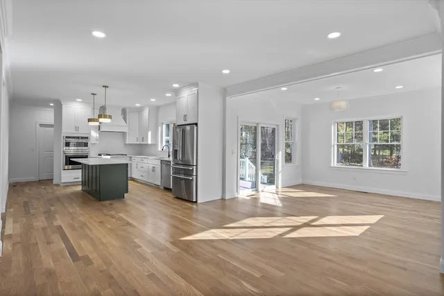 $1,950,000 | 6 Colonel Rolls Drive, Westford, MA 01886