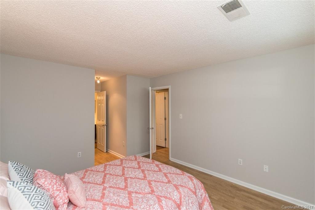 5003 Sharon Road, Unit I Charlotte, NC 28210 - Photo 20 of 22