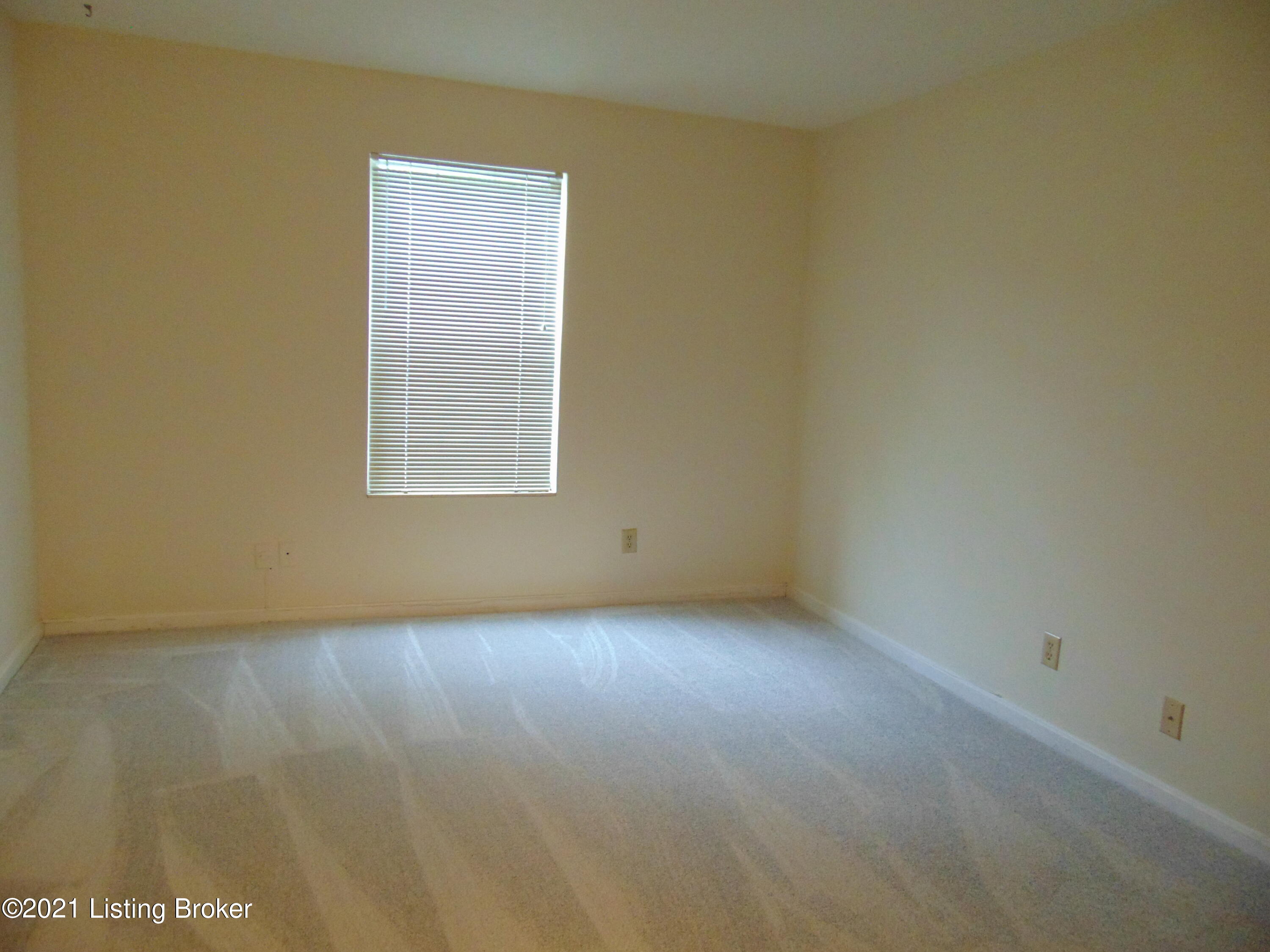 410 Mockingbird Valley Road, Unit 2 Louisville, KY 40207 - Photo 9 of 13 DSC00960