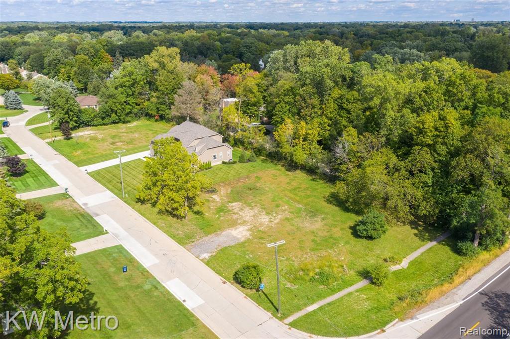 31291 Old Stage Road Bingham Farms, MI 48025 - Photo 8 of 18