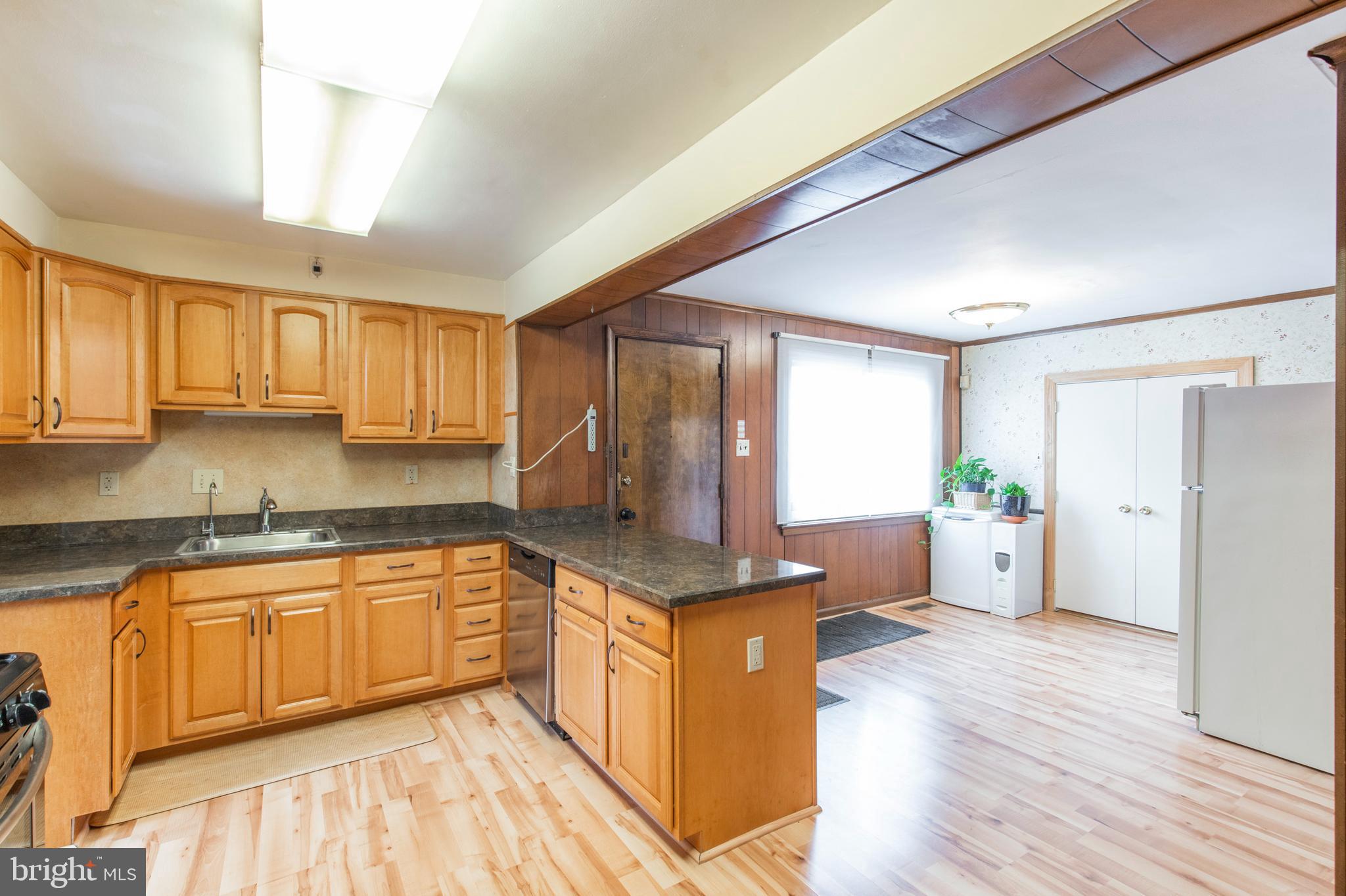 104 Earlington Road Havertown, PA 19083 - Photo 11 of 35