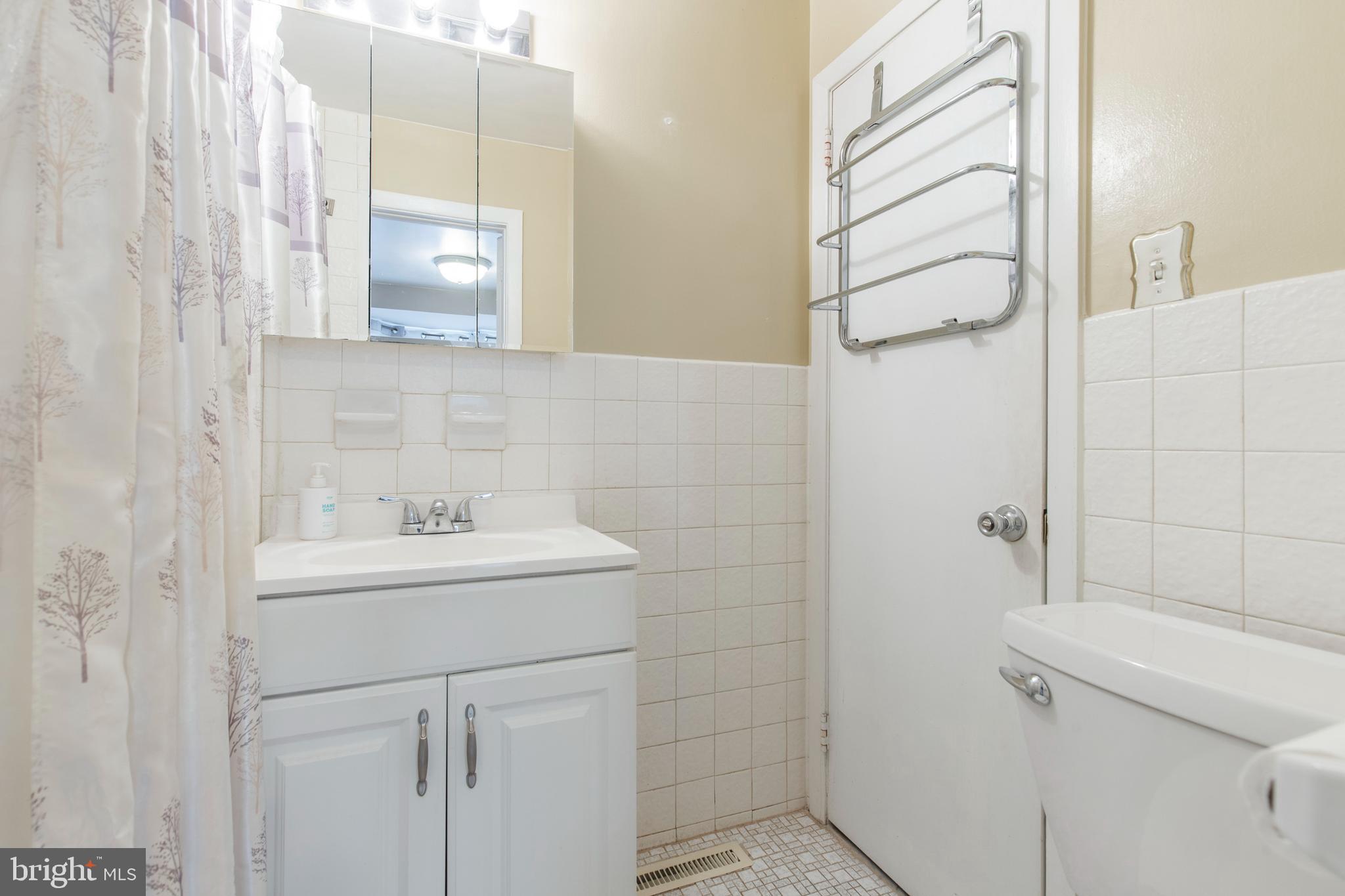 104 Earlington Road Havertown, PA 19083 - Photo 15 of 35