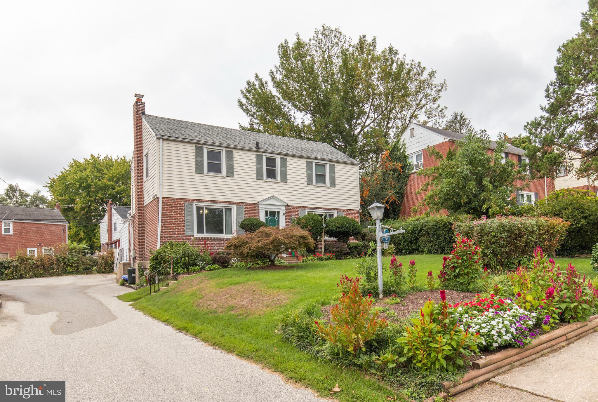 104 Earlington Road Havertown, PA 19083 - Photo 2 of 35