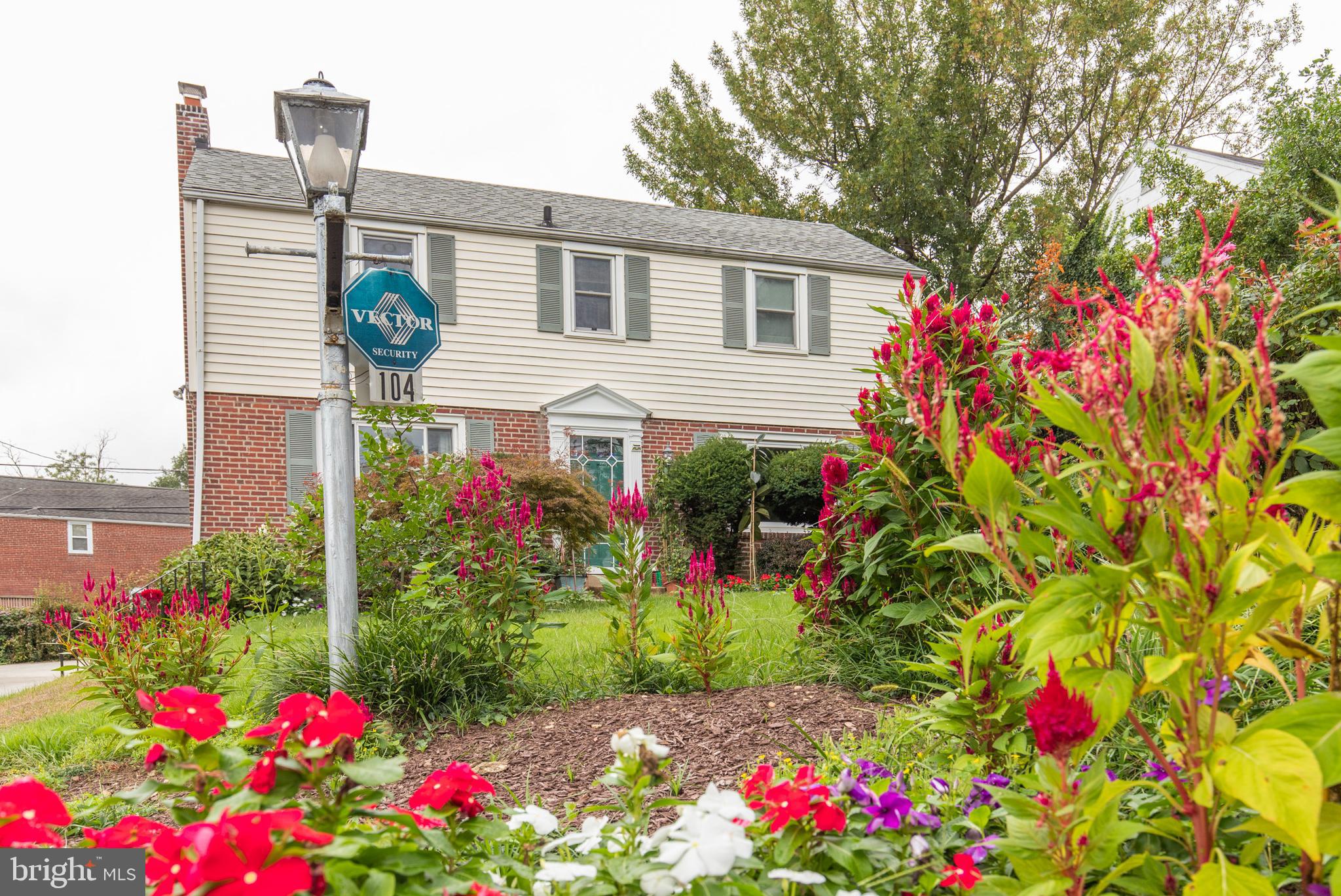 104 Earlington Road Havertown, PA 19083 - Photo 4 of 35