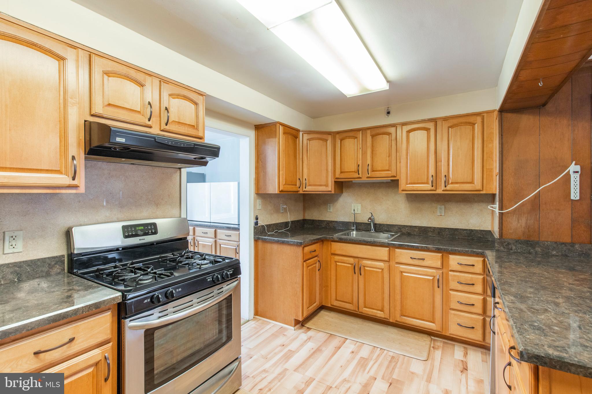 104 Earlington Road Havertown, PA 19083 - Photo 10 of 35