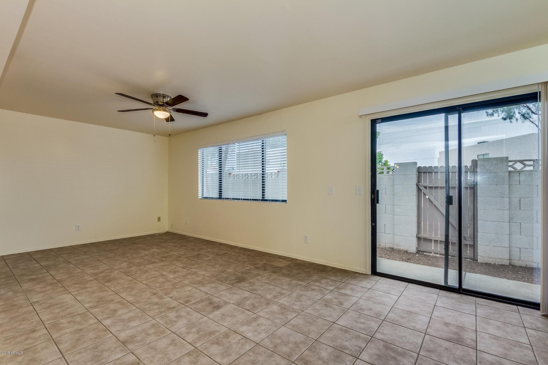 2555 West Kathleen Road Phoenix, AZ 85023 - Photo 4 of 20 Kathleen (4)