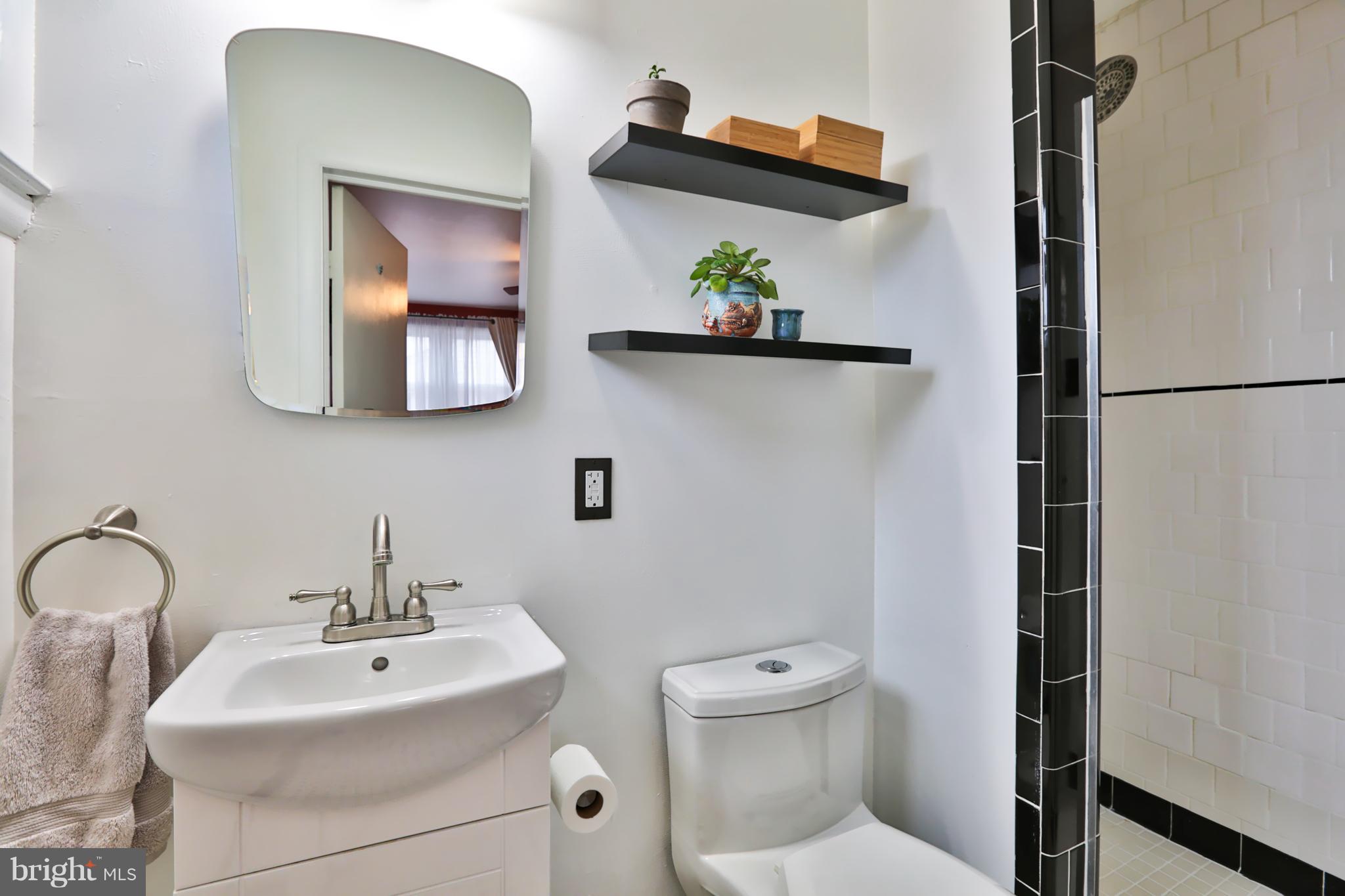 312 Orley Road Baltimore, MD 21228 - Photo 20 of 30 Chic Bathroom