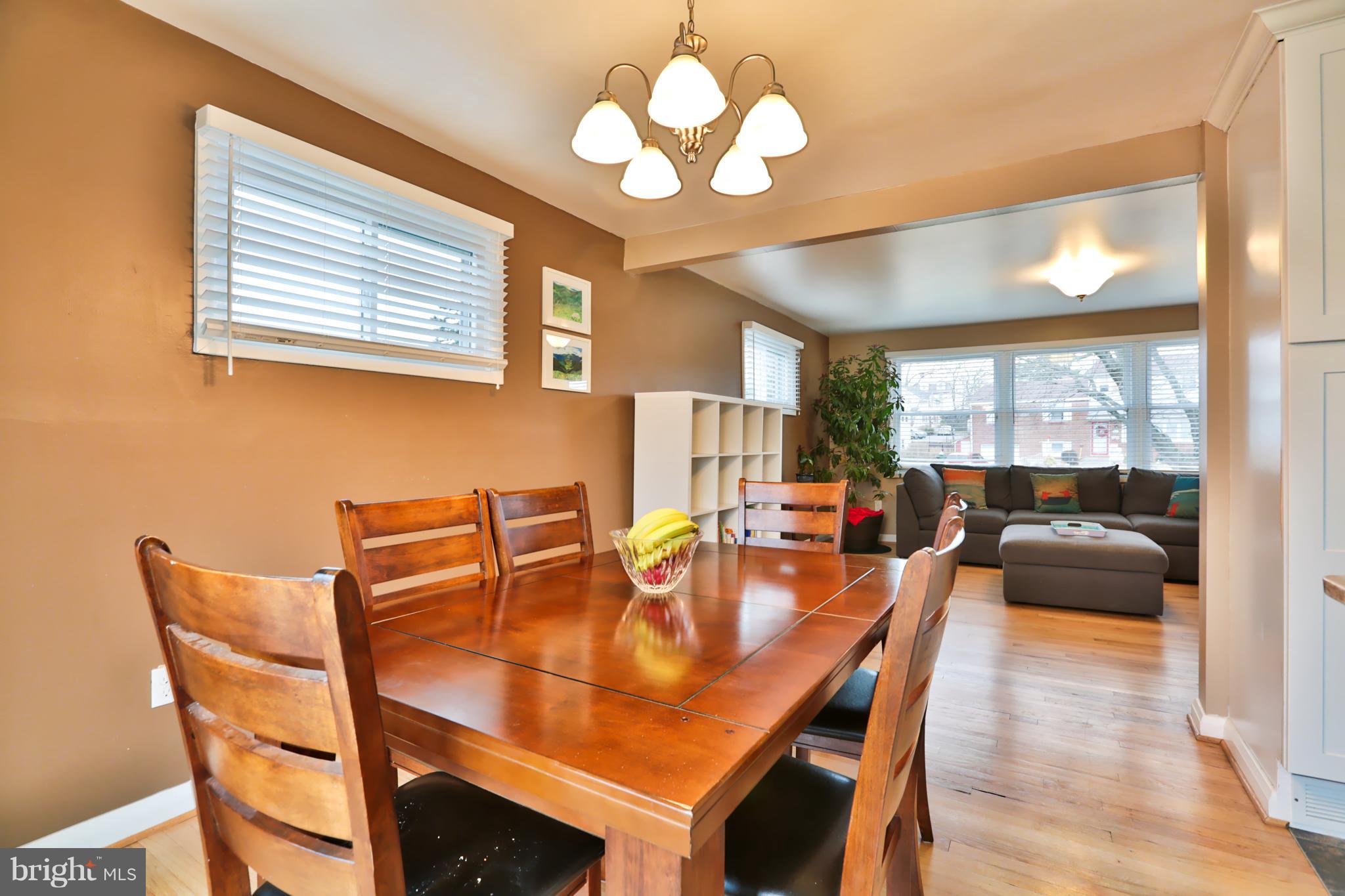 312 Orley Road Baltimore, MD 21228 - Photo 5 of 30 Dining Area