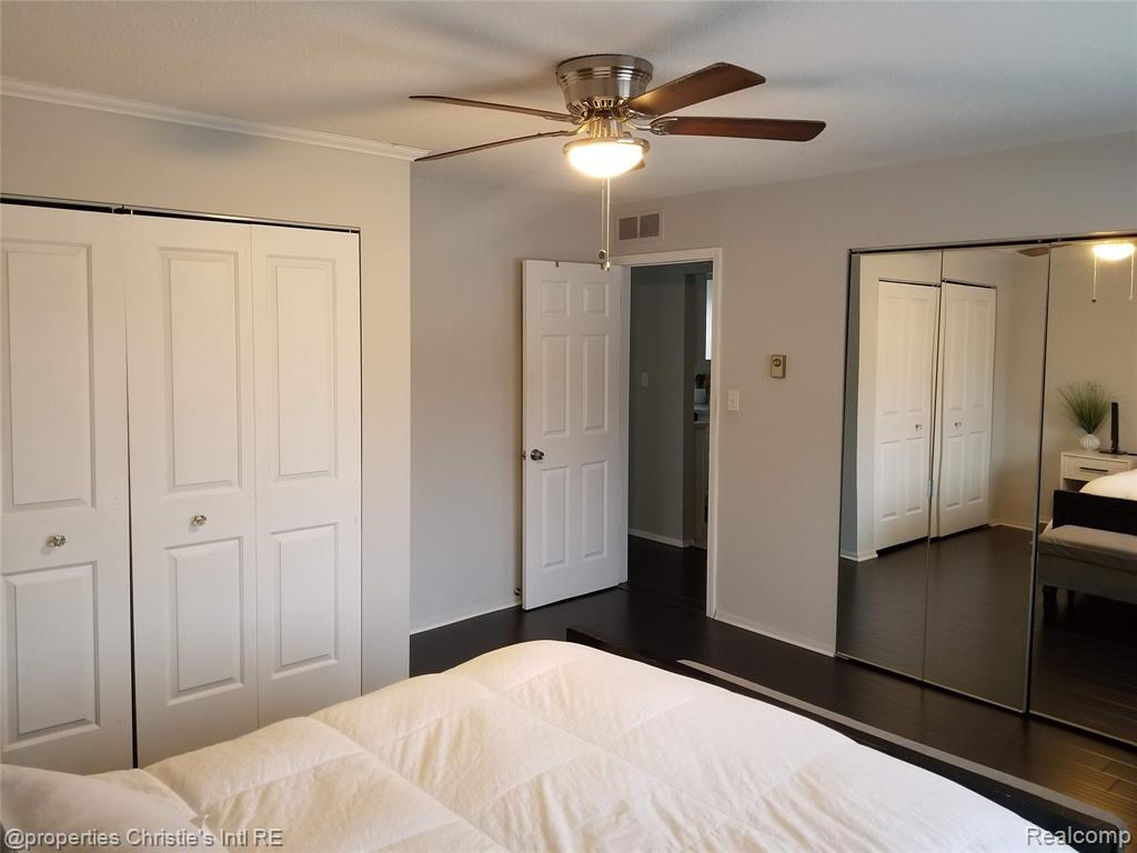 1514 Normandy Road, Unit 203 Royal Oak, MI 48073 - Photo 14 of 29