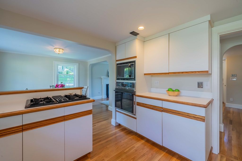 6 Preston Road Lexington, MA 02420 - Photo 14 of 42