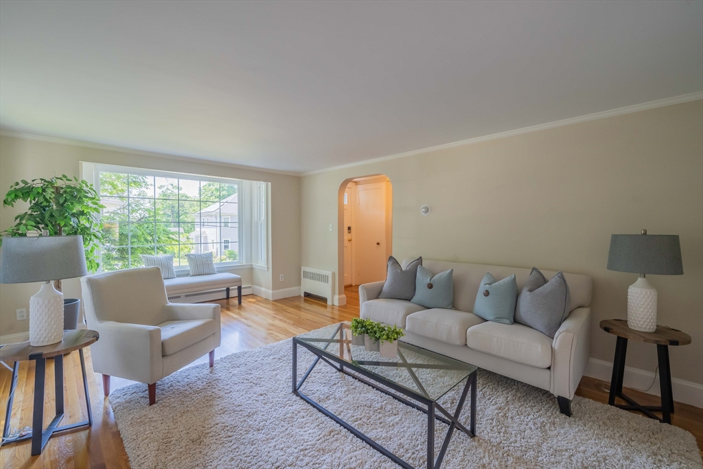 6 Preston Road Lexington, MA 02420 - Photo 4 of 42