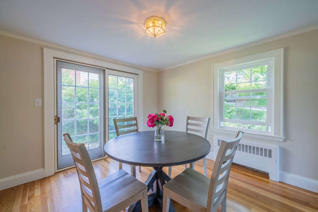6 Preston Road Lexington, MA 02420 - Photo 8 of 42