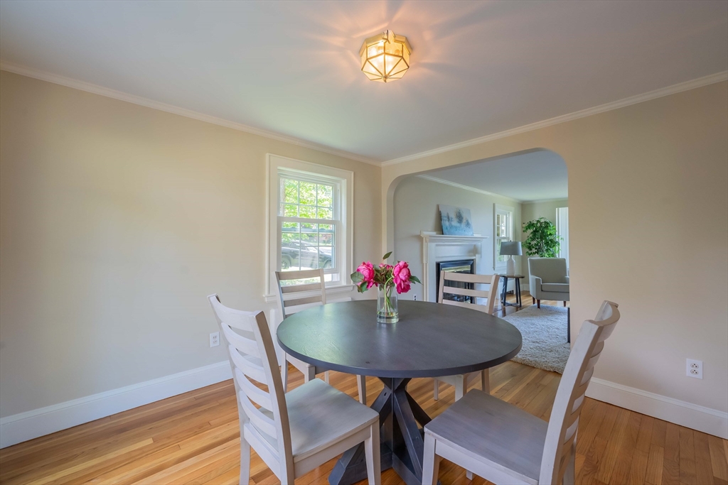 6 Preston Road Lexington, MA 02420 - Photo 9 of 42