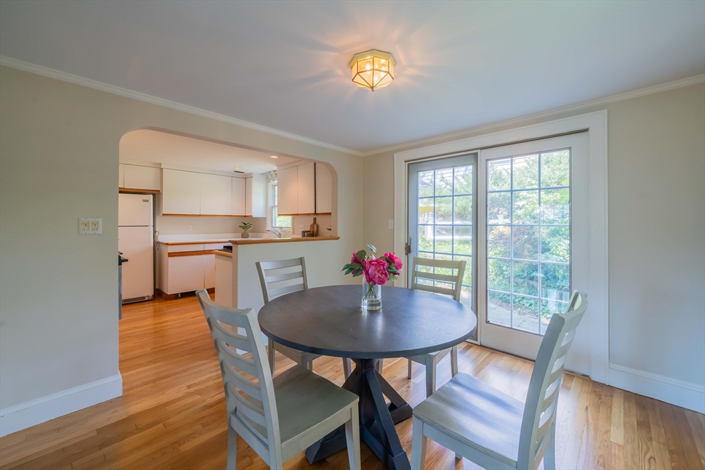6 Preston Road Lexington, MA 02420 - Photo 10 of 42
