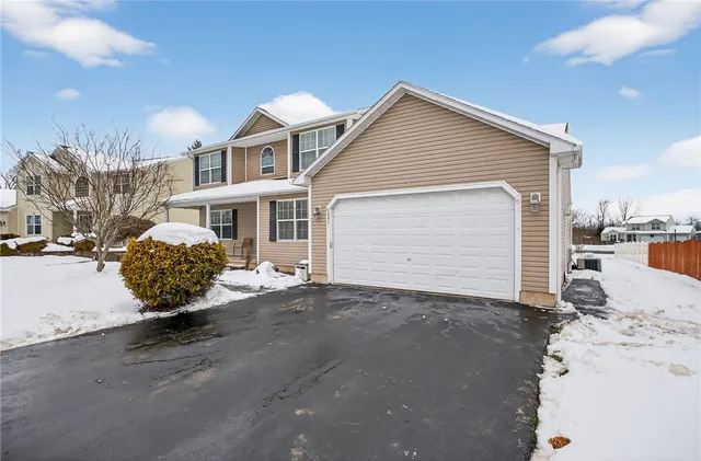 $475,000 | 8031 Kings Hotel Place, Cicero, NY 13039