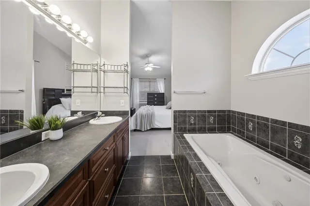 $475,000 | 8031 Kings Hotel Place, Cicero, NY 13039