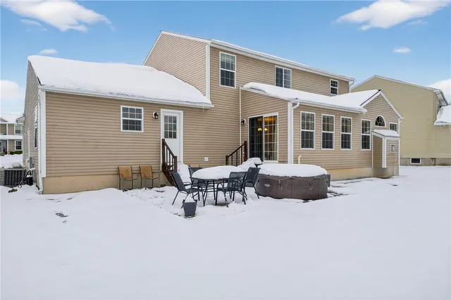 $475,000 | 8031 Kings Hotel Place, Cicero, NY 13039