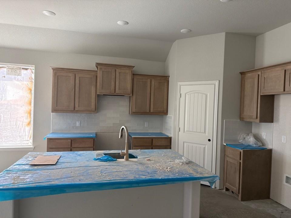 1237 Frio Drive Springtown, TX 76082 - Photo 3 of 8