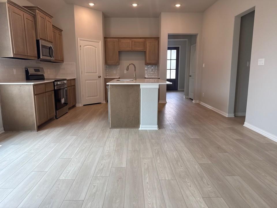 1237 Frio Drive Springtown, TX 76082 - Photo 4 of 8