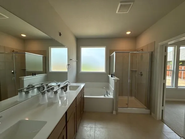 $381,575 | 1237 Frio Drive, Springtown, TX 76082