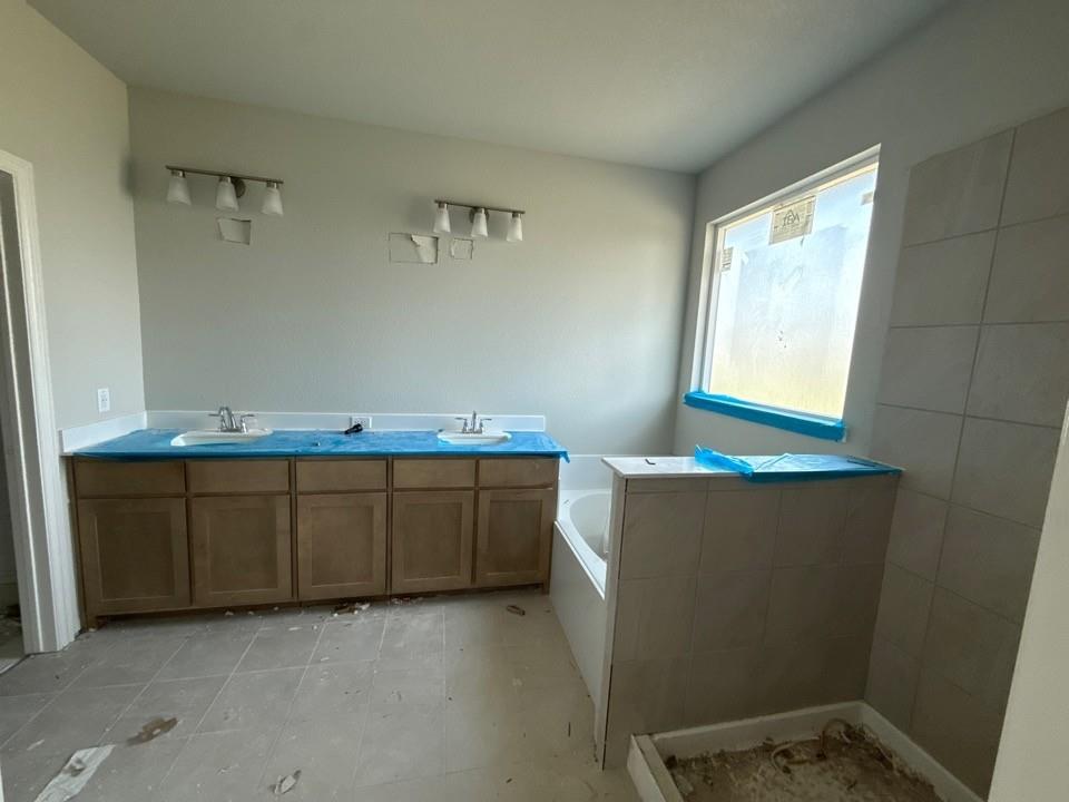 1237 Frio Drive Springtown, TX 76082 - Photo 7 of 8