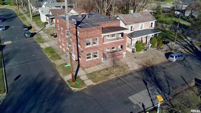 $175,000 | 919 West 3rd Street, Peoria, IL 61605