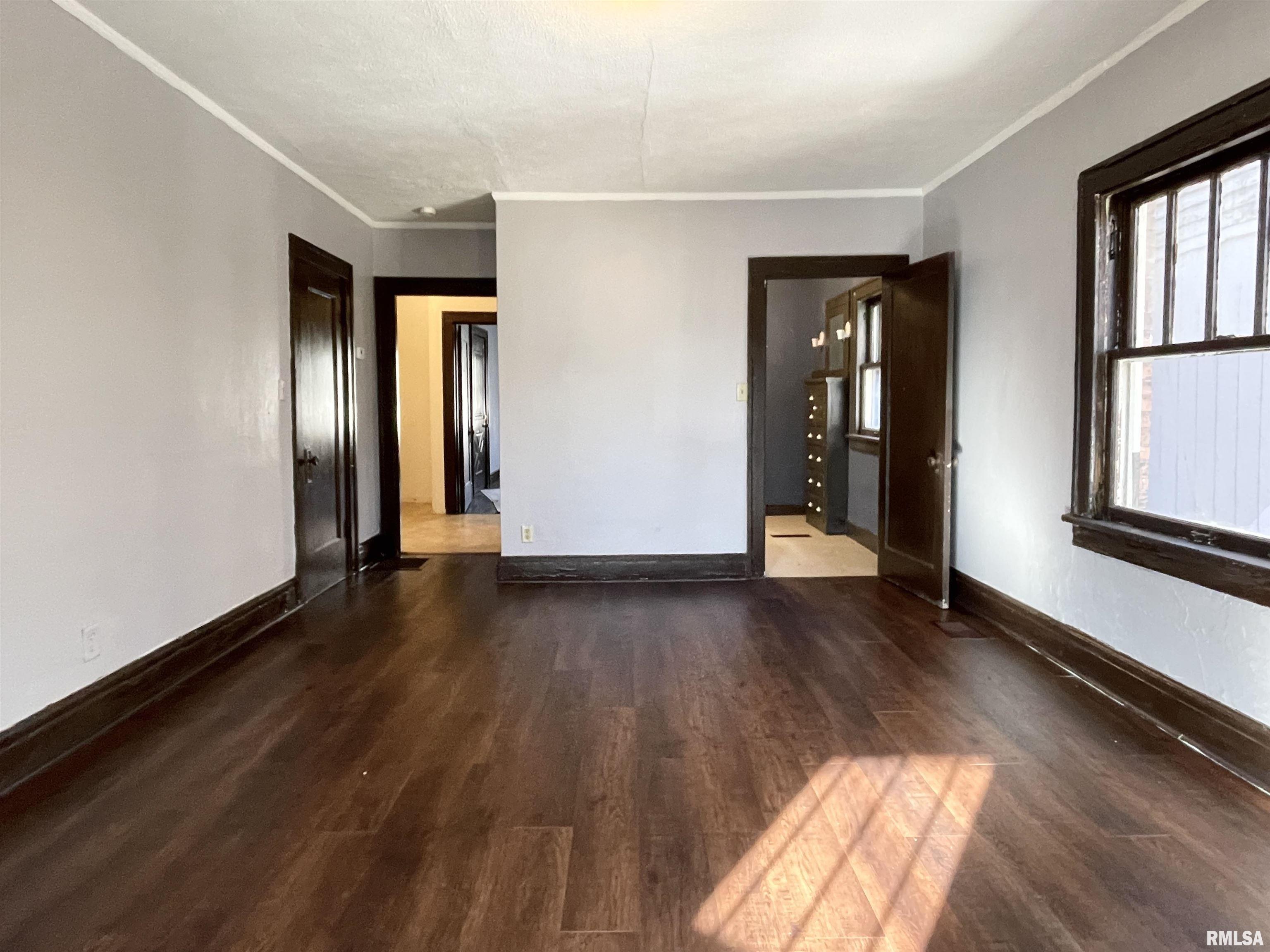 919 West 3rd Street Peoria, IL 61605 - Photo 9 of 32