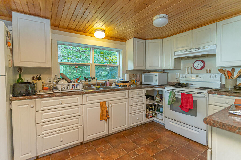 10 Tobin Flat Road Wilton, ME 04294 - Photo 3 of 45 photo-22