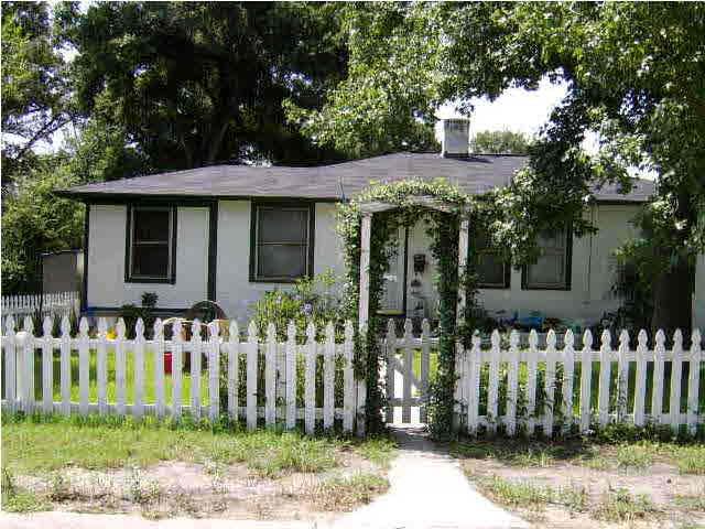 Charming arbor with jasmine