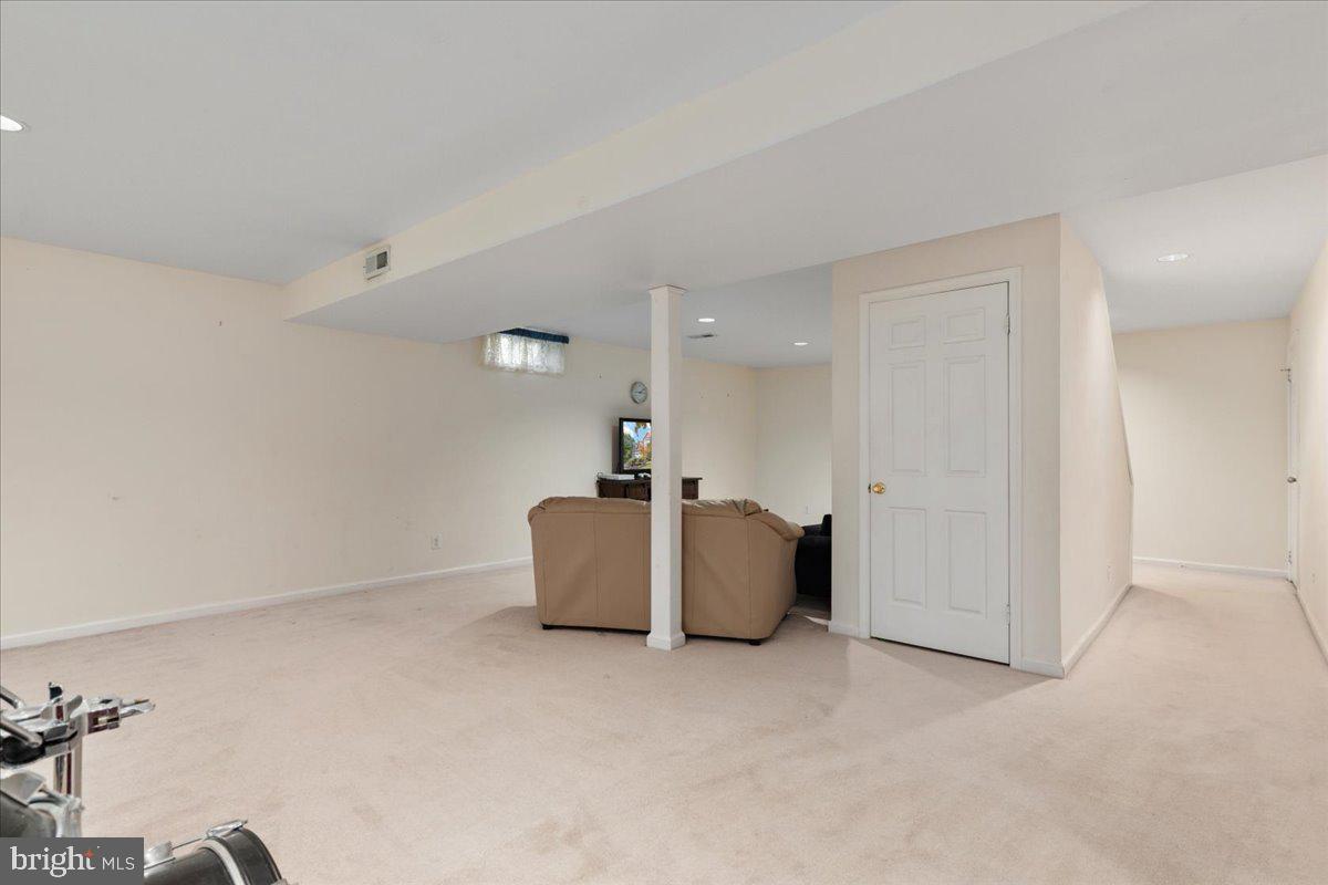 6702 Jade Post Lane Centreville, VA 20121 - Photo 37 of 66