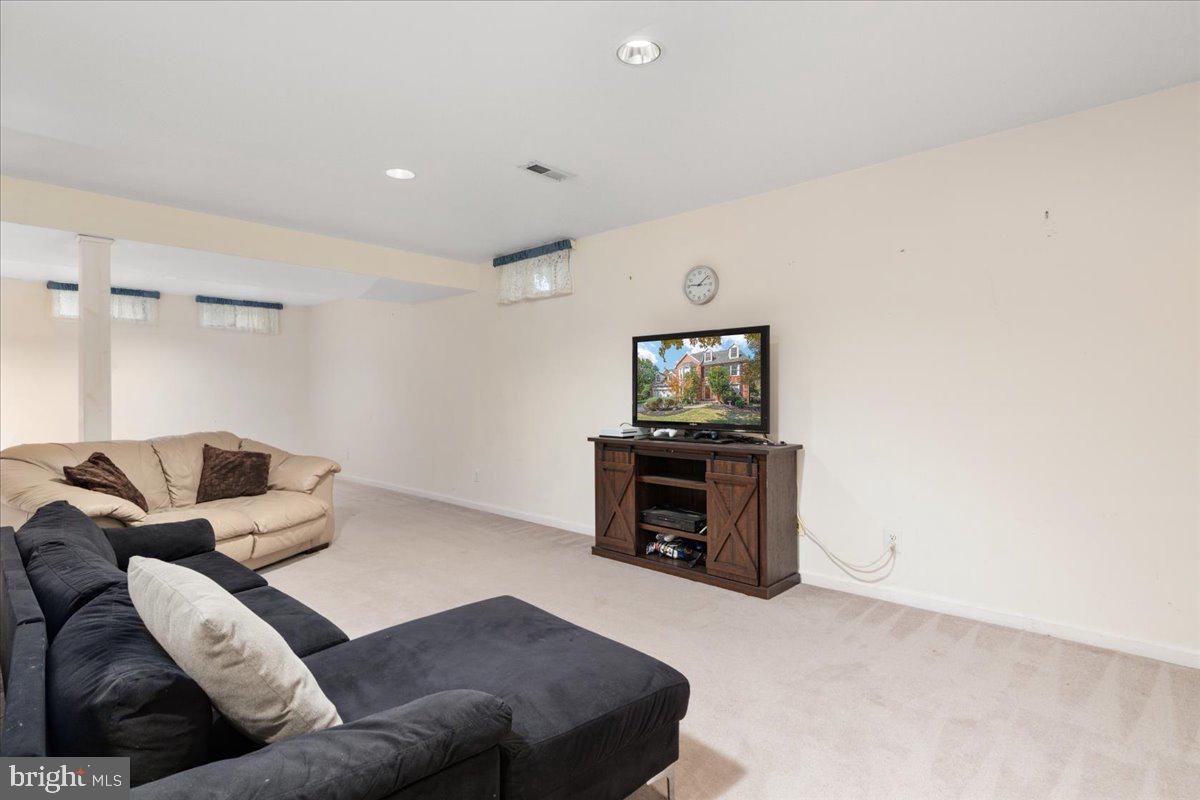 6702 Jade Post Lane Centreville, VA 20121 - Photo 38 of 66