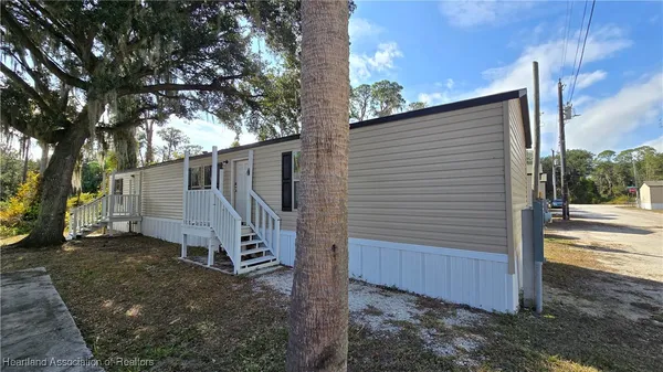 $1,300 | 44 Crawford Drive, Unit 21, Lake Placid, FL 33852