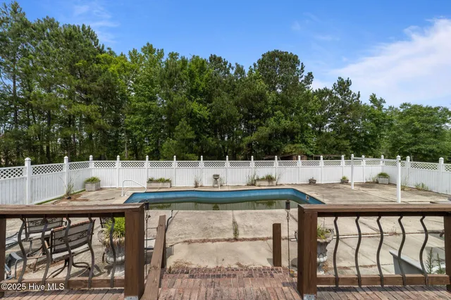 $575,000 | 20470 7 Creeks Highway, Tabor City, NC 28463