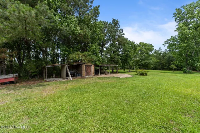 $575,000 | 20470 7 Creeks Highway, Tabor City, NC 28463