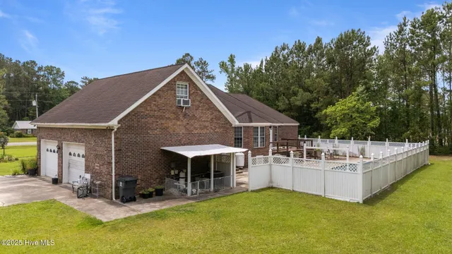 $575,000 | 20470 7 Creeks Highway, Tabor City, NC 28463