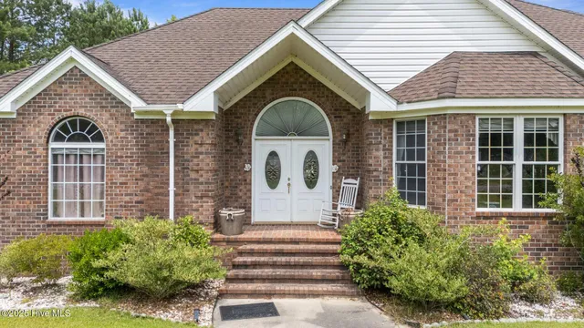 $575,000 | 20470 7 Creeks Highway, Tabor City, NC 28463