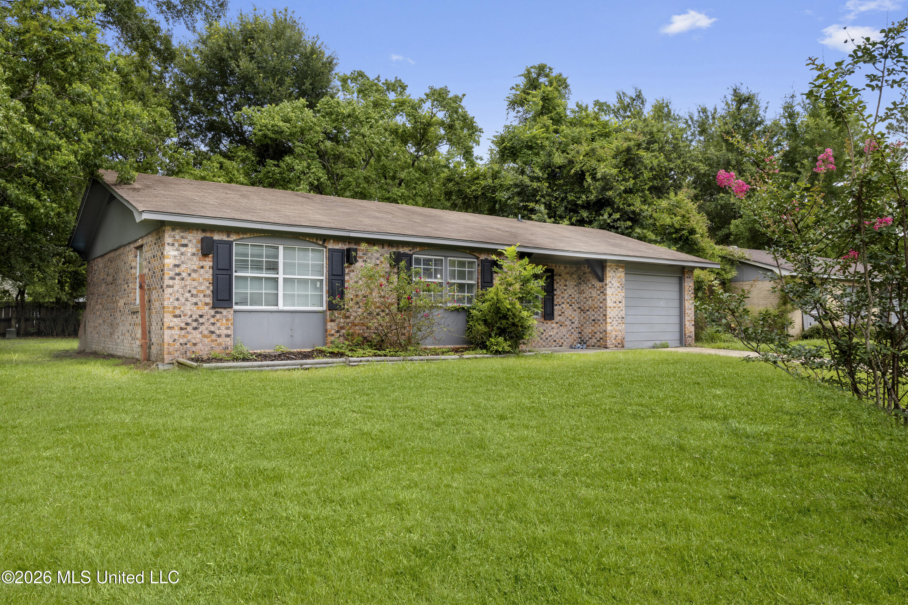 2124 Chestwood Road Gautier, MS 39553 - Photo 2 of 17 00002
