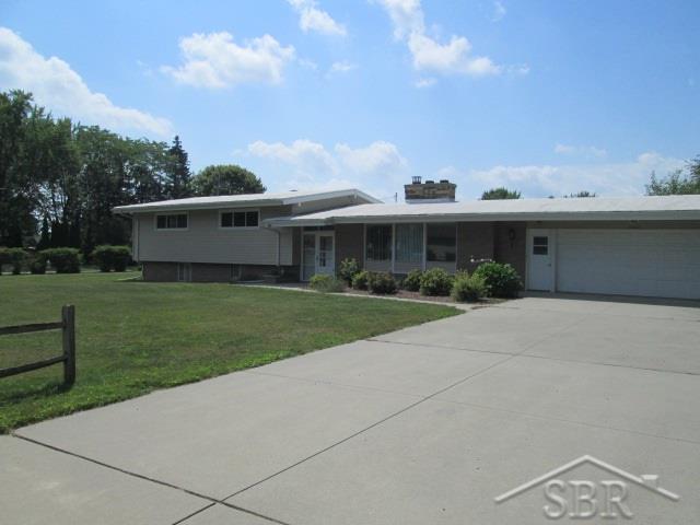 3865 North Thomas Road Freeland, MI 48623 - Photo 1 of 18 31258374.JPG