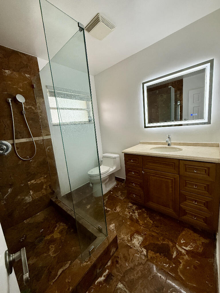 2650 Northeast 52nd Street Lighthouse Point, FL 33064 - Photo 20 of 36 41474_69e0dd7374a63_04.16.2026_image-20