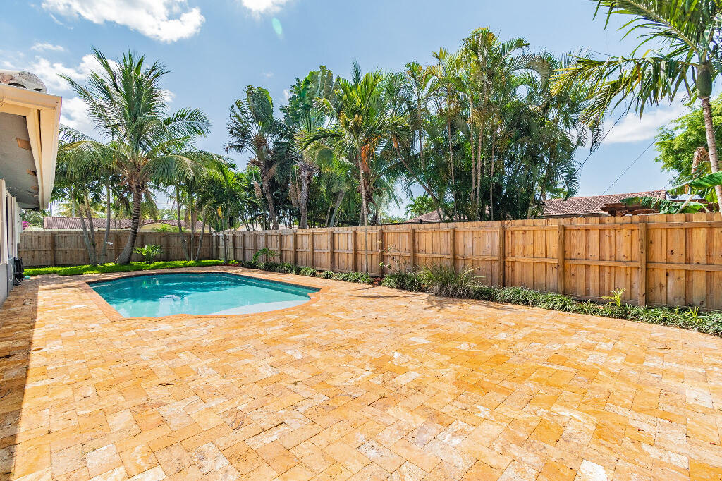 2650 Northeast 52nd Street Lighthouse Point, FL 33064 - Photo 34 of 36 41474_6980d2ab71f89_02.02.2026_image-35