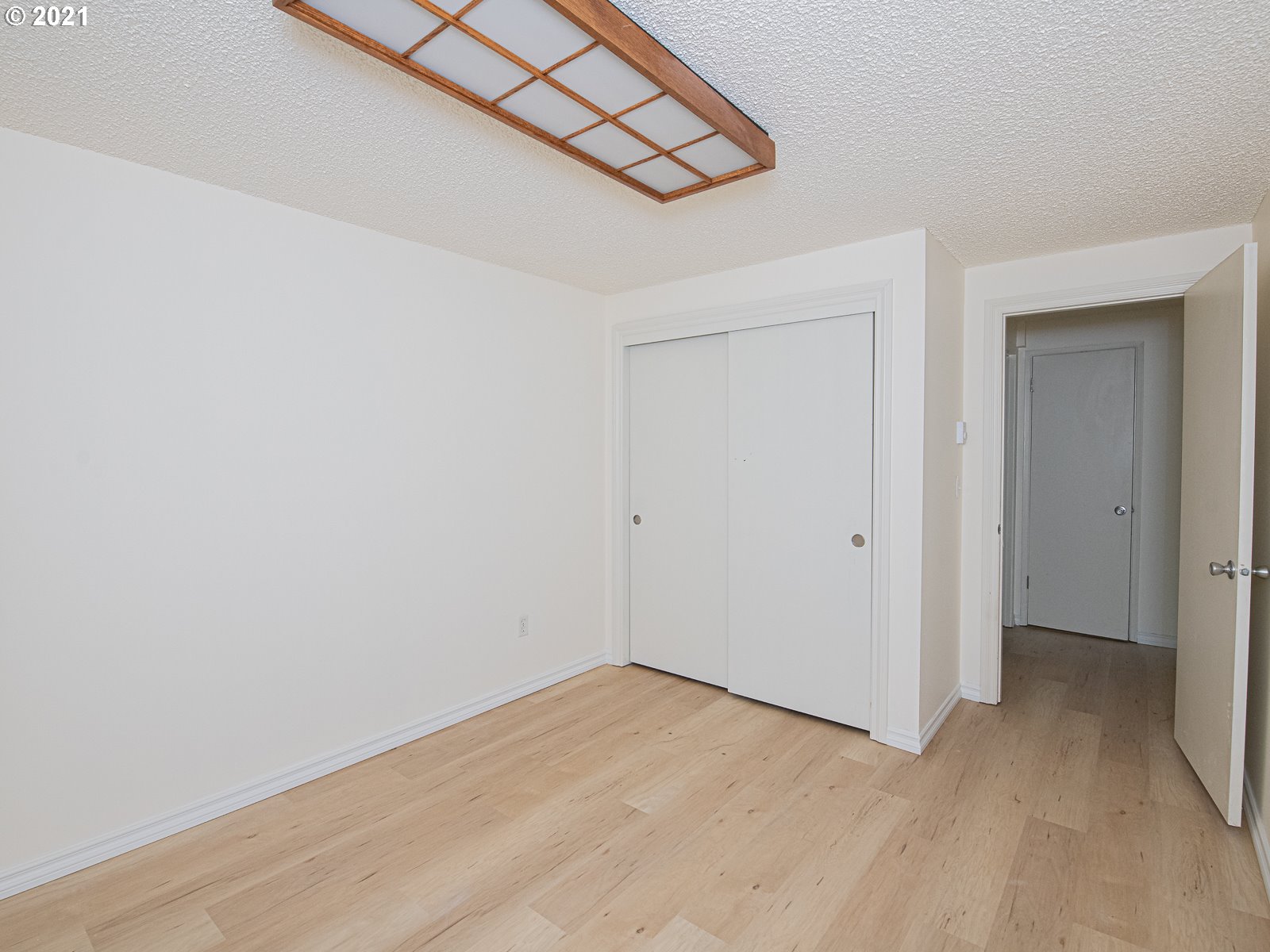 5902 Southwest Vermont Street Portland, OR 97219 - Photo 21 of 32 Gallery Image 21