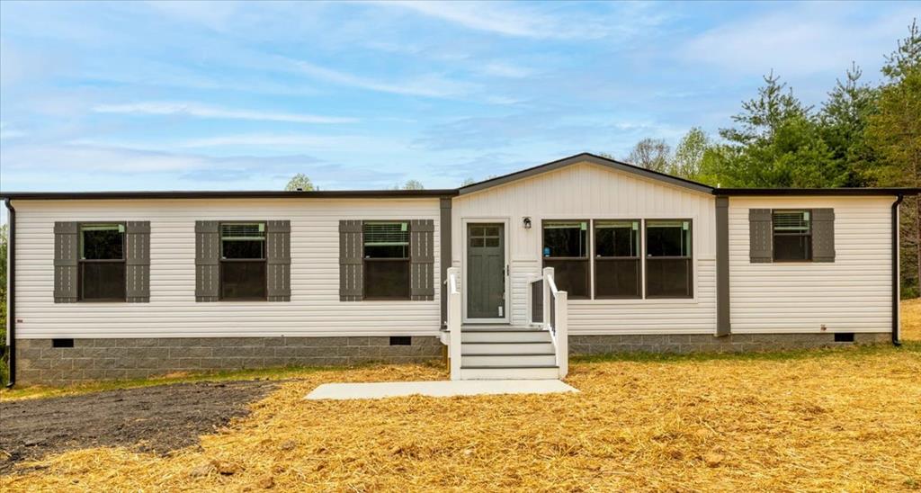 1174 Buck Woods Road Woodlawn, VA 24381 - Photo 28 of 34 Gallery Image 28