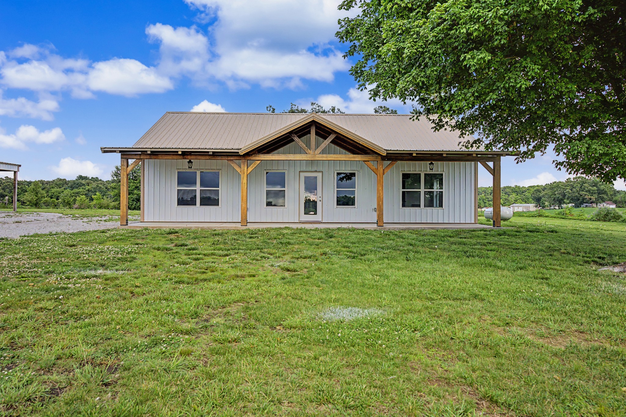 8 Self Road Lawrenceburg, TN 38464 - Photo 1 of 32 Gallery Image 1