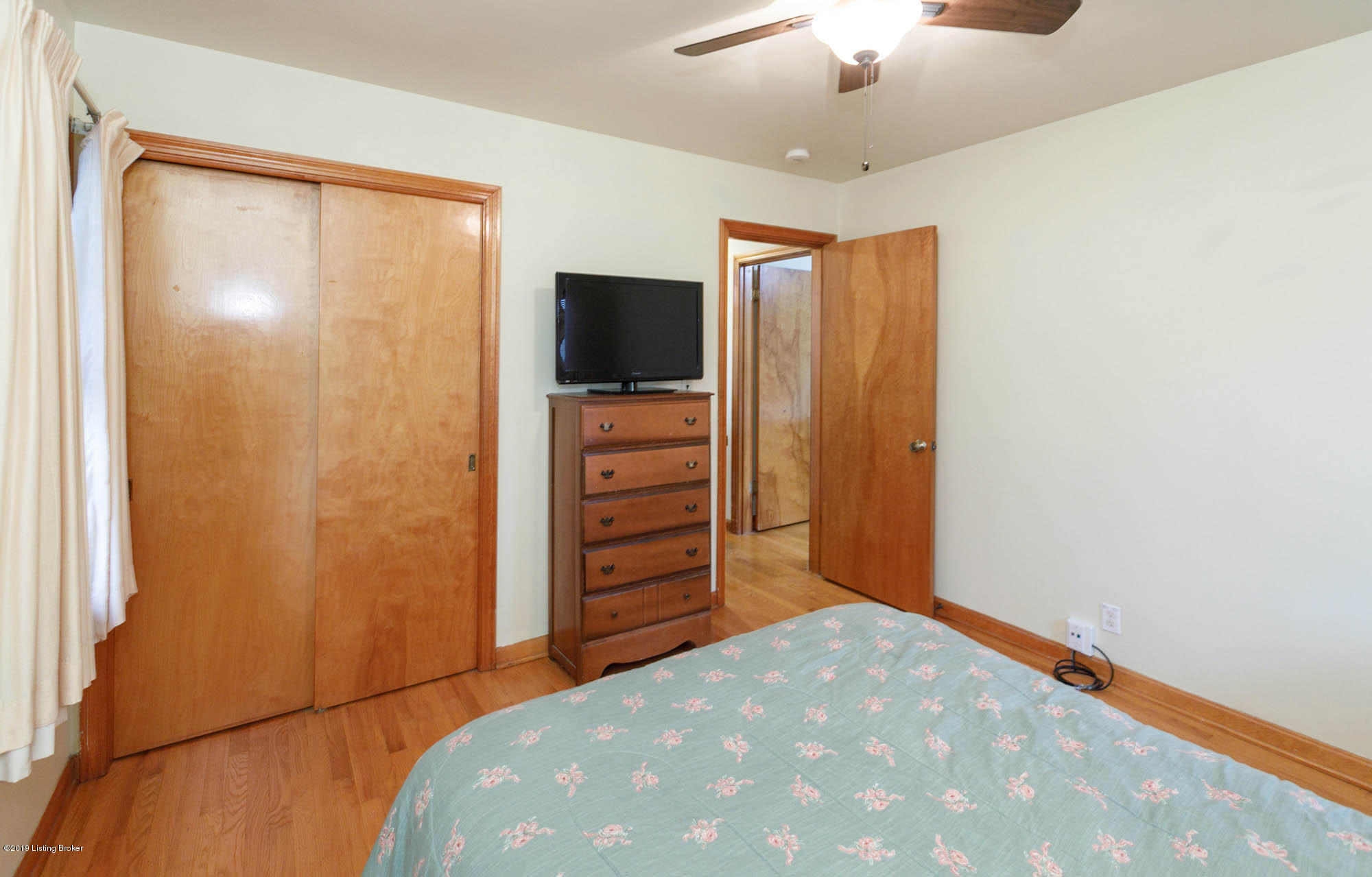 8913 Waltlee Road Louisville, KY 40291 - Photo 16 of 30 023