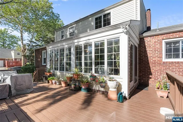 $769,999 | 824 Summit Avenue, Hackensack, NJ 07601