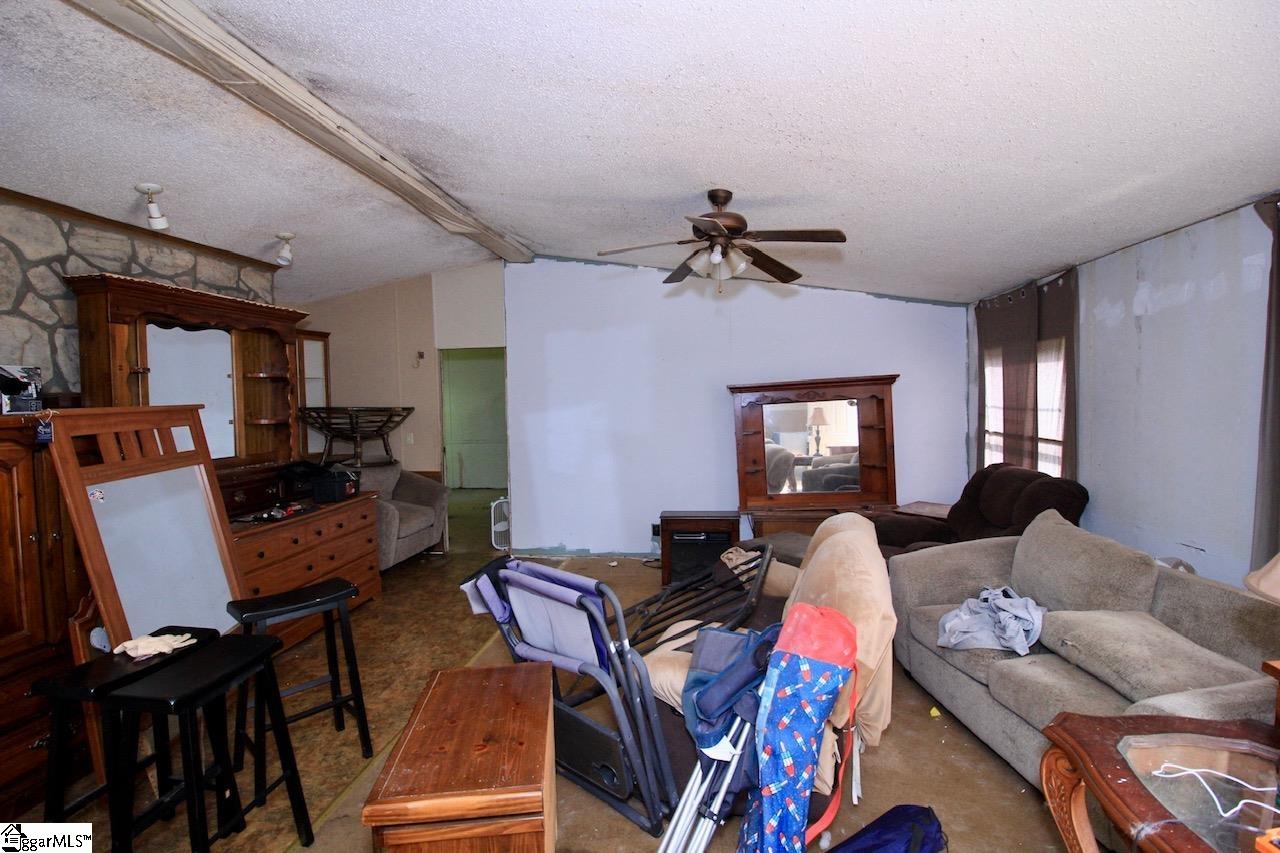 138 Finley Road Belton, SC 29627 - Photo 14 of 29 Gallery Image 14