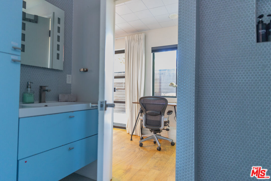 1001 Main Street Venice, CA 90291 - Photo 30 of 65