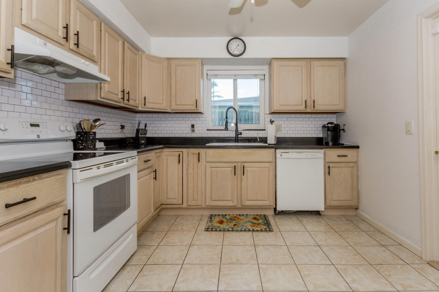 22219 Caldera Avenue Boca Raton, FL 33428 - Photo 22 of 37 IMG_1507