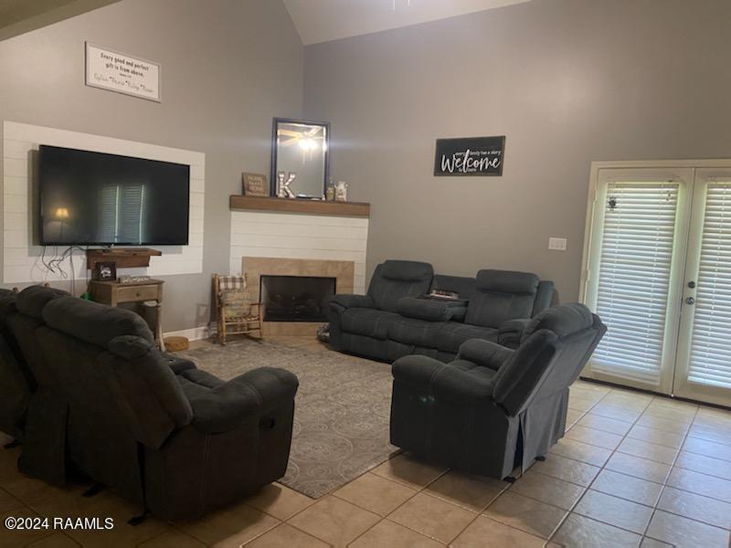 2103 Marshfield Road New Iberia, LA 70563 - Photo 4 of 6 -491150797092966603