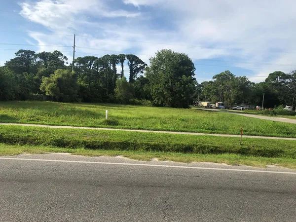$299,000 | 319 Highway 98, Eastpoint, FL 32328